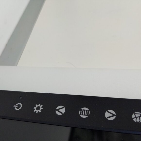 GeShic On-Lap Monitor 2501 15.6 In Portable Monitor Battery Powered Display - Picture 7 of 11